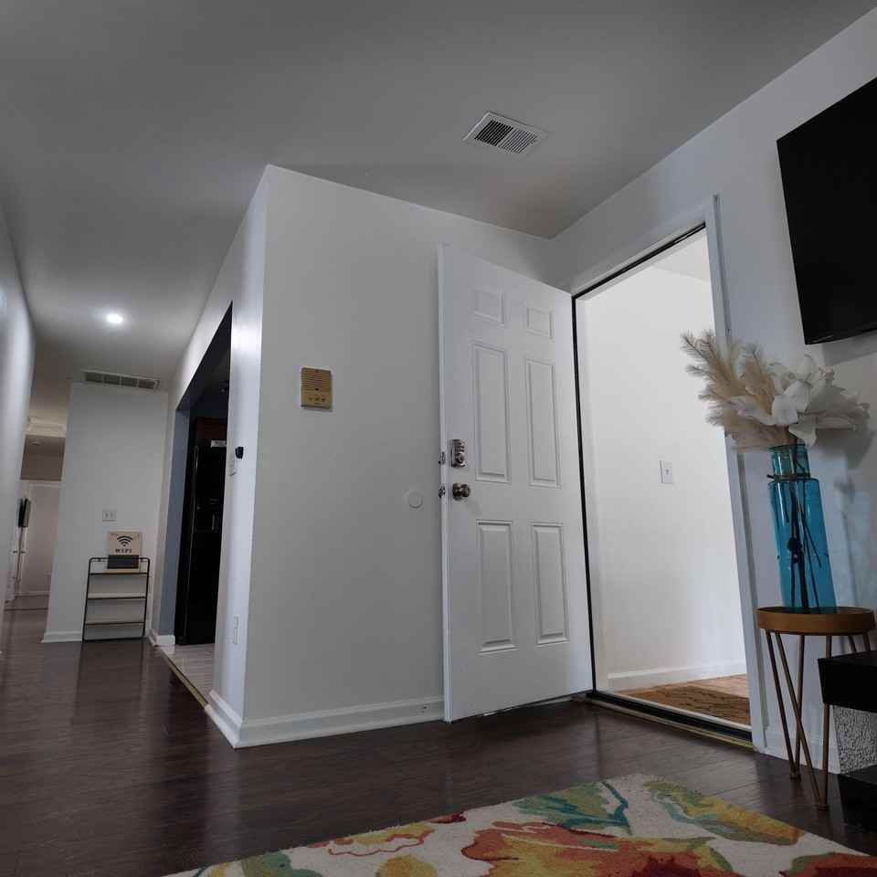 Lehigh Ave - Photo 3 of 47