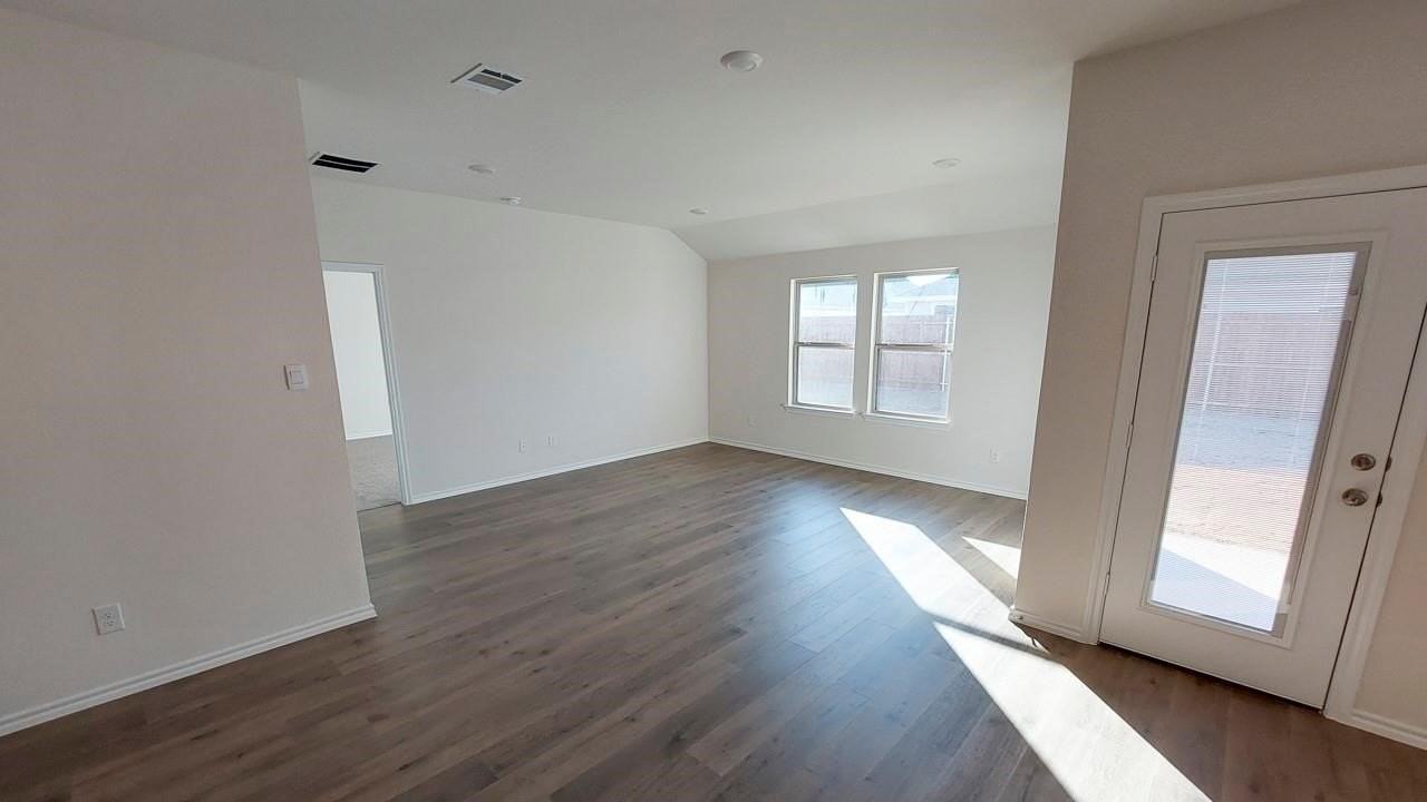 2330 Gardenia Ln - Photo 5 of 8