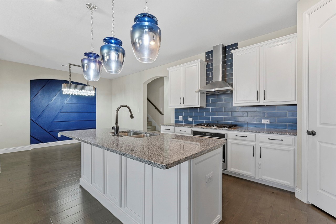 5757 Broad Bay Ln - Photo 5 of 21