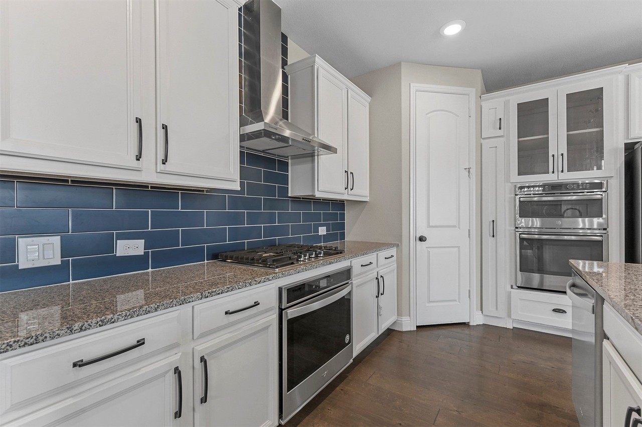 5757 Broad Bay Ln - Photo 7 of 21