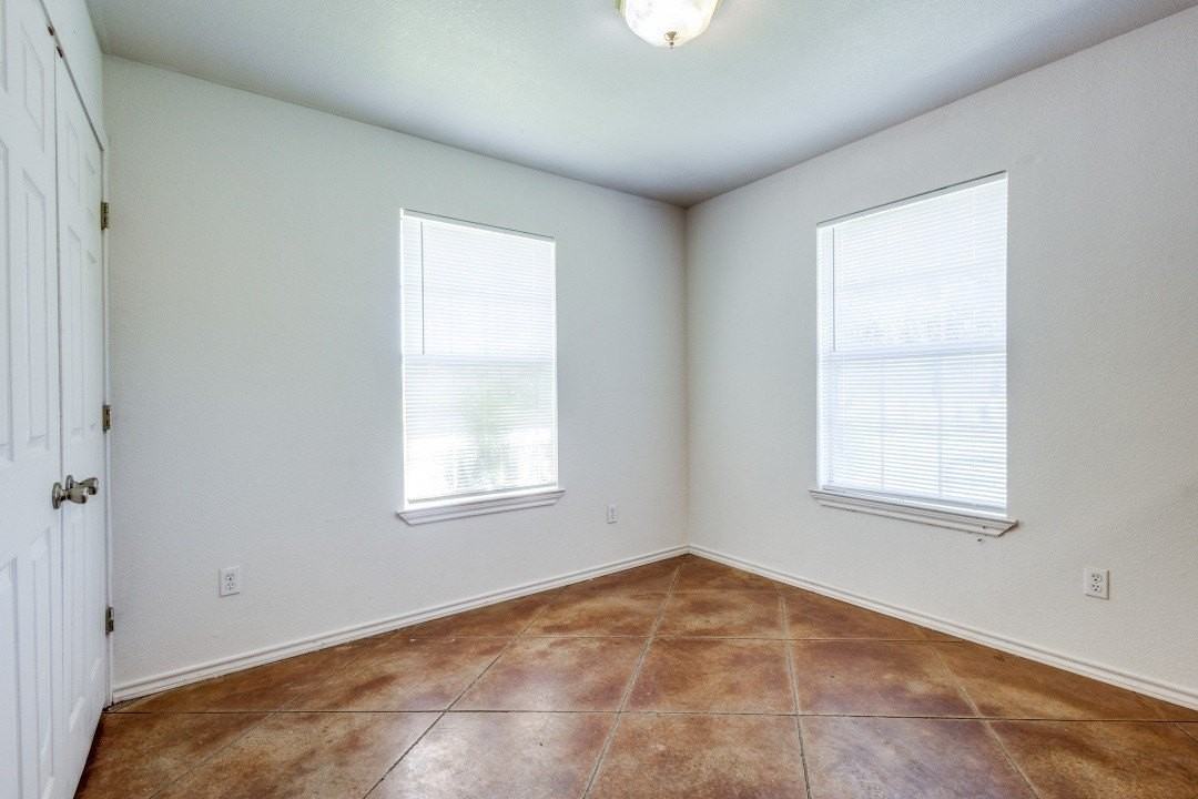 509 S Louisiana St - Photo 7 of 7