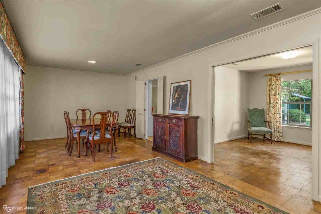 144 Kayla St - Photo 5 of 10