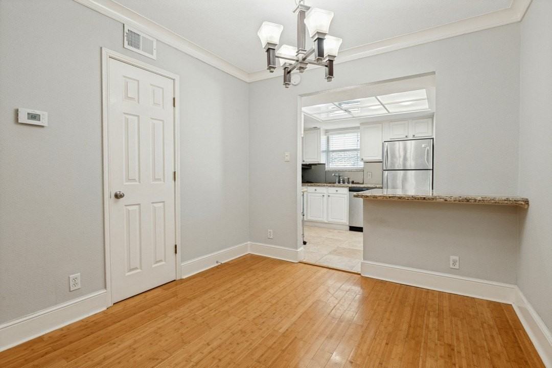 10213 Regal Oaks Dr #216 - Photo 5 of 14