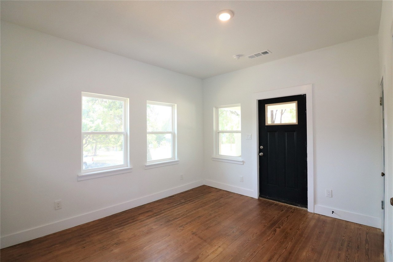 1734 Arizona Ave #1 - Photo 3 of 9