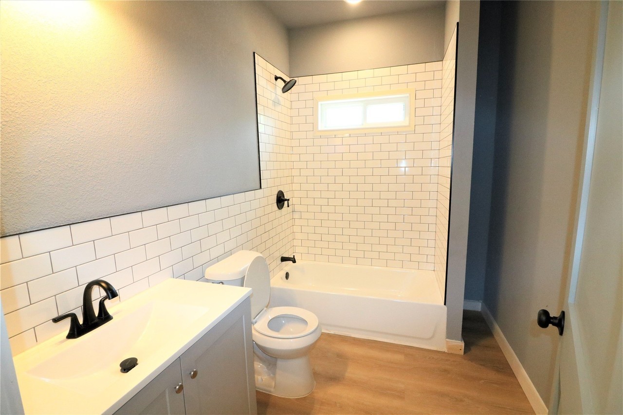 1734 Arizona Ave #1 - Photo 7 of 9