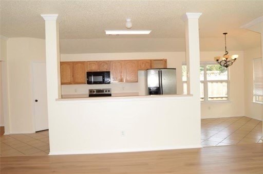 7402 Northpoint Dr - Photo 4 of 25