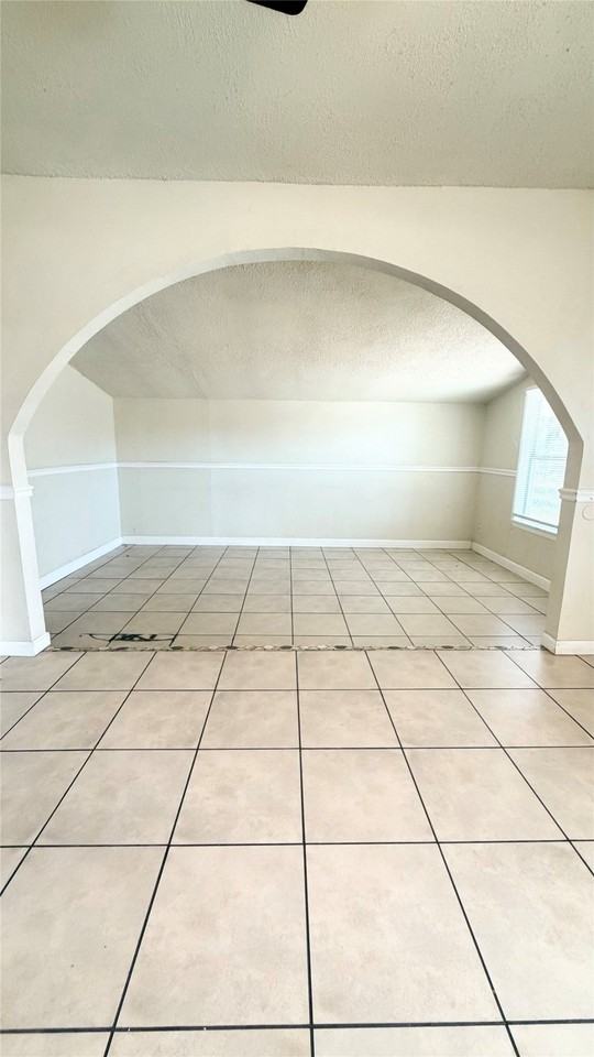 2034 Fannin St - Photo 5 of 32