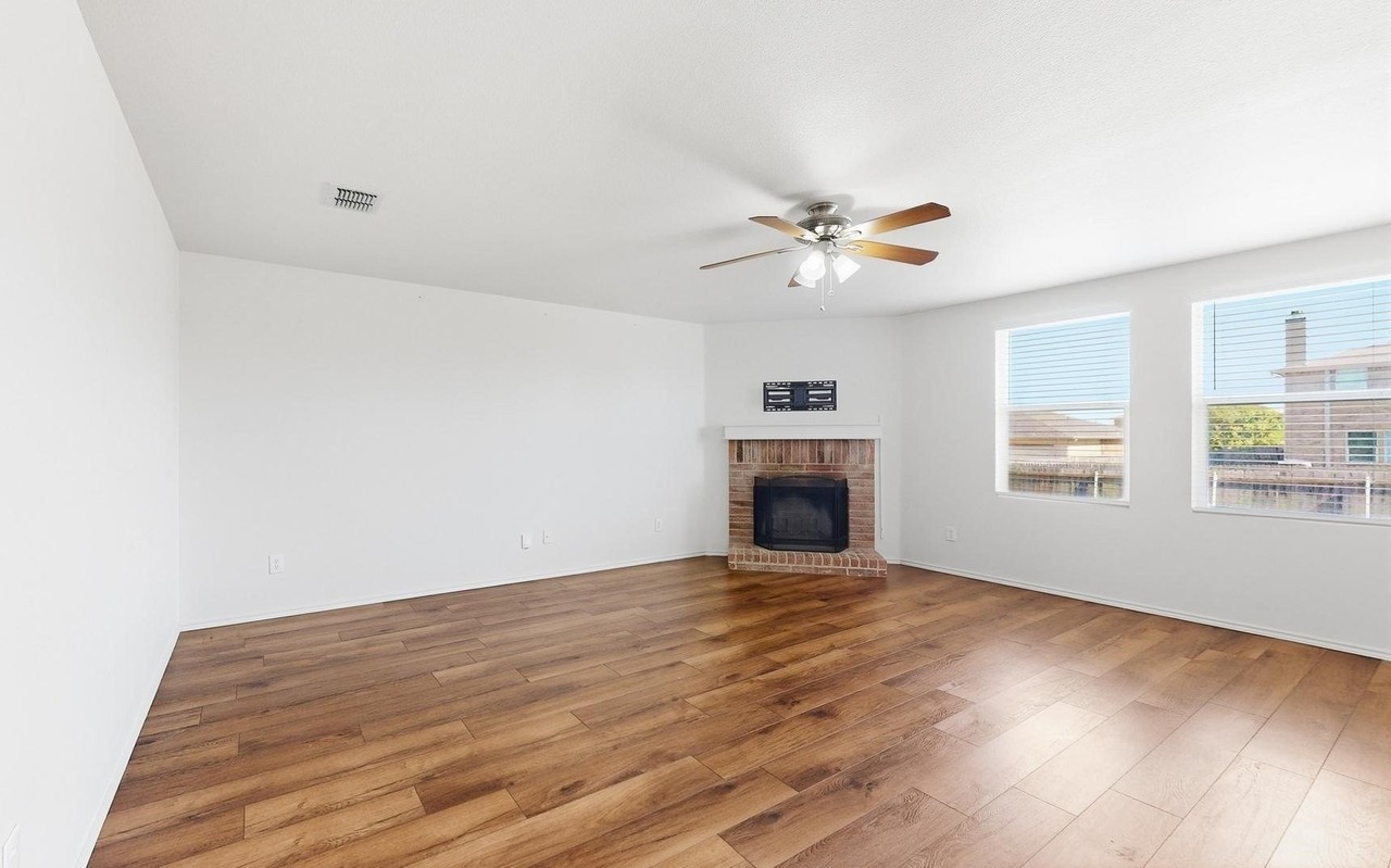 1416 Primrose Ln - Photo 6 of 20