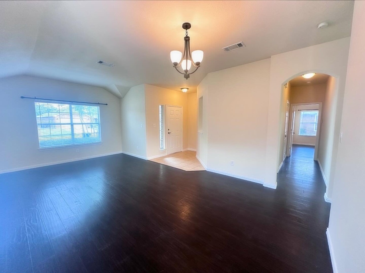 4405 Sycamore Rd - Photo 6 of 23