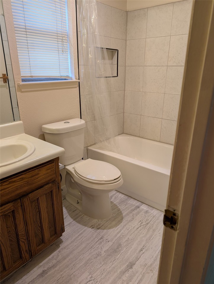 6300 Brookside Dr - Photo 6 of 10