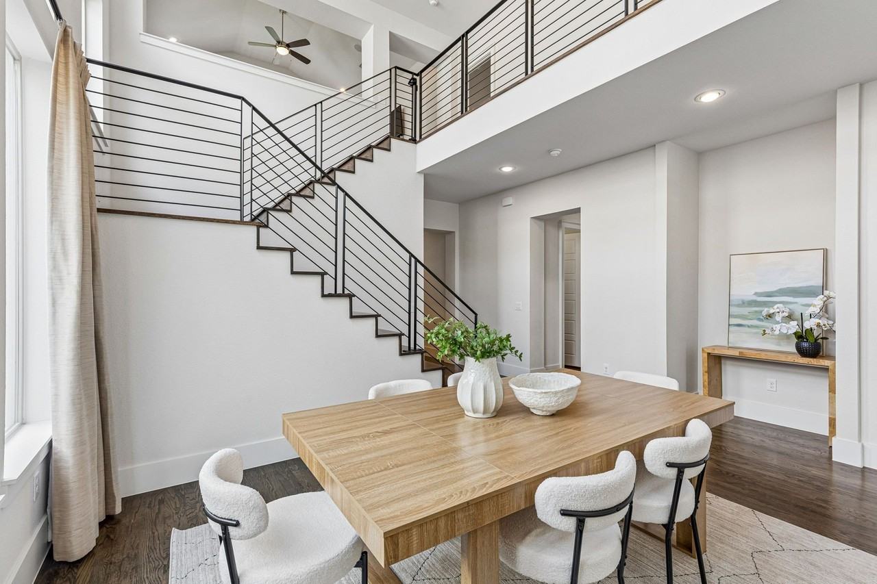 6214 Belmont Ave - Photo 7 of 27