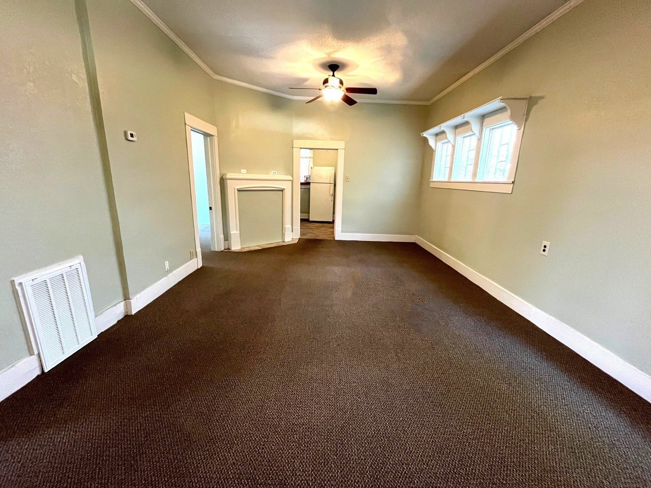 217 N Scullin Ave - Photo 2 of 13