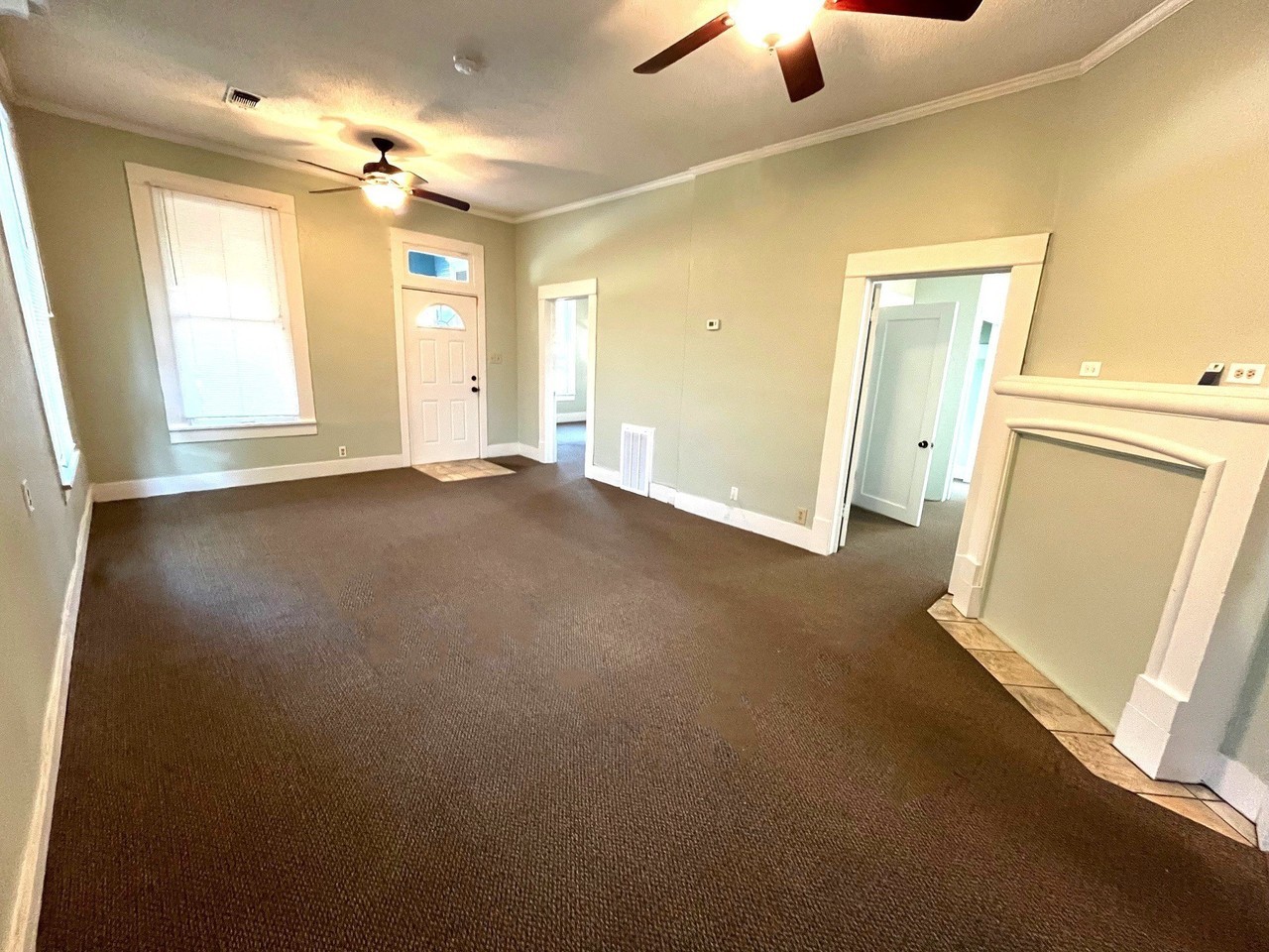 217 N Scullin Ave - Photo 4 of 13