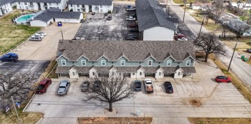 featured image of 555 S Lillian St
