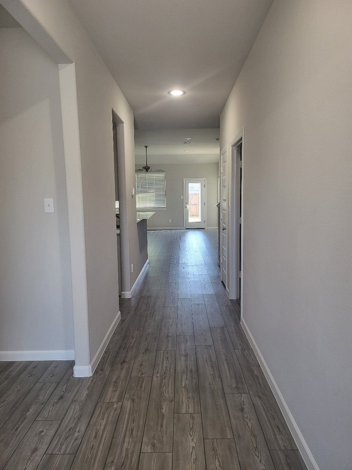 2439 Rocky Mountain Dr - Photo 4 of 21