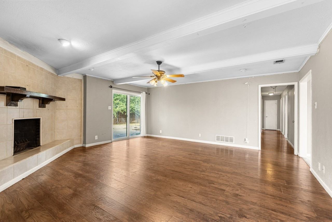 1241 College Pkwy - Photo 6 of 16