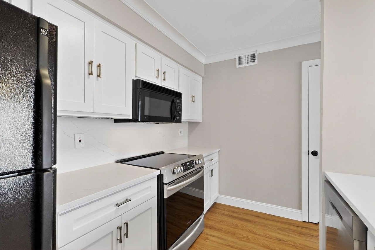 5919 E University Blvd #238 - Photo 7 of 34