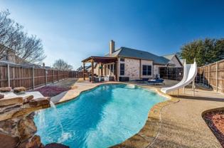 2480 Deerwood Dr - Photo 1 of 1