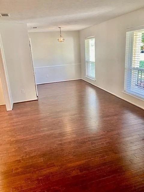 407 Cambridge Dr - Photo 3 of 15
