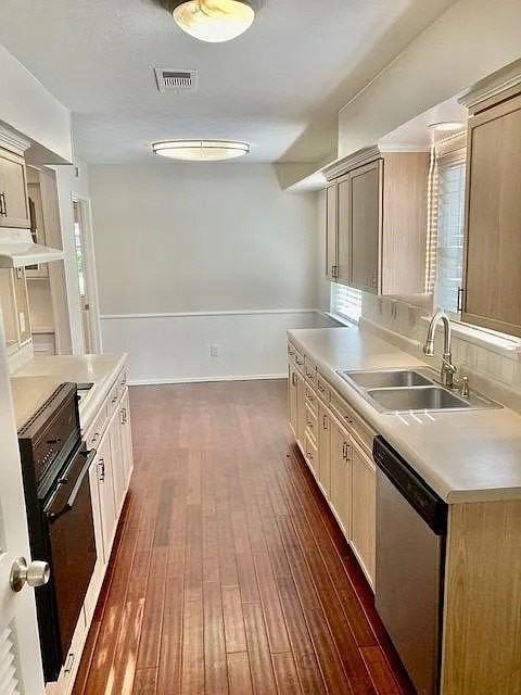 407 Cambridge Dr - Photo 4 of 15