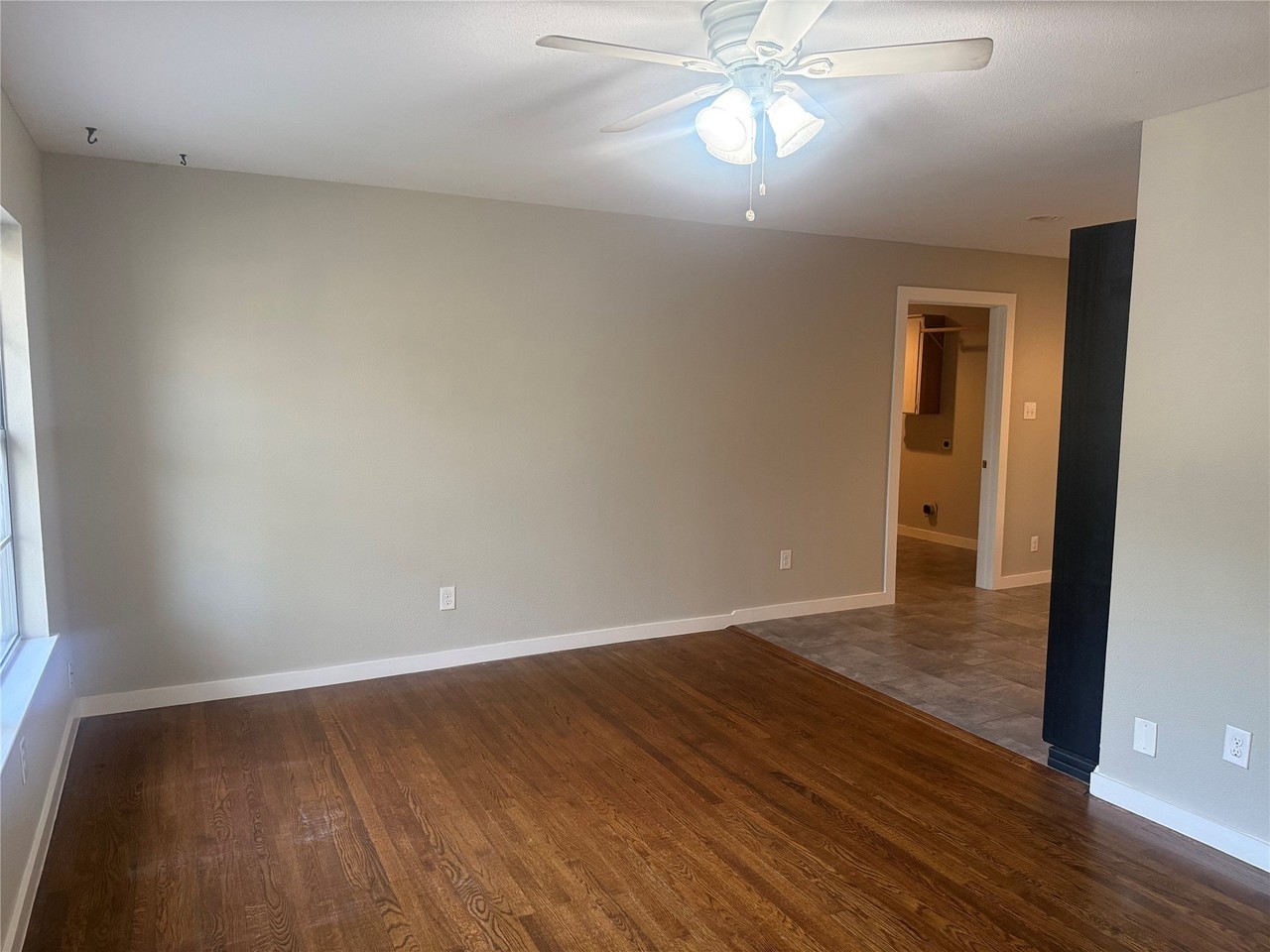 813 E Centennial St - Photo 6 of 23
