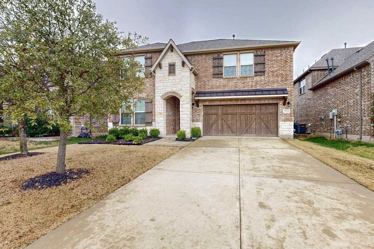 2844 Hackberry Creek Trl - Photo 2 of 37