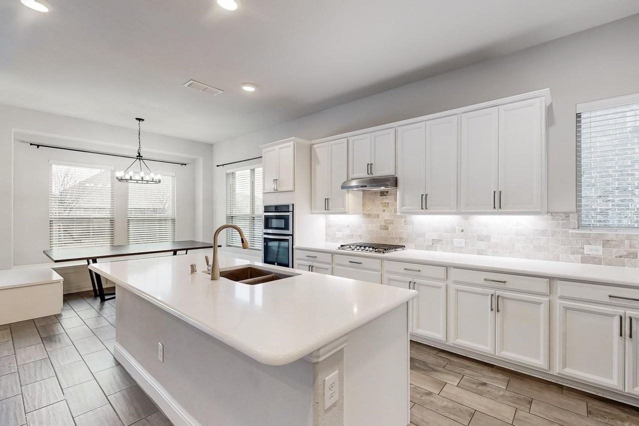 2844 Hackberry Creek Trl - Photo 5 of 37