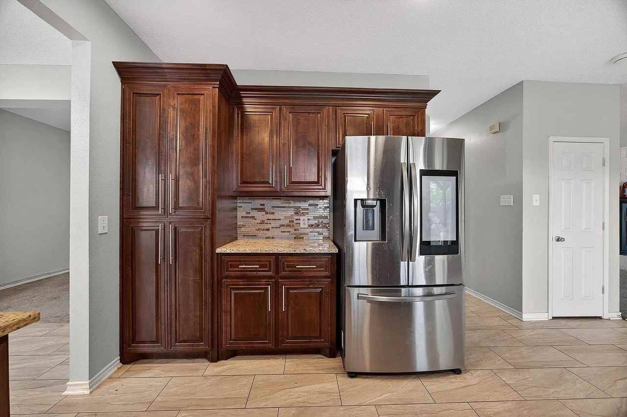 2233 San Simeon Dr - Photo 6 of 30