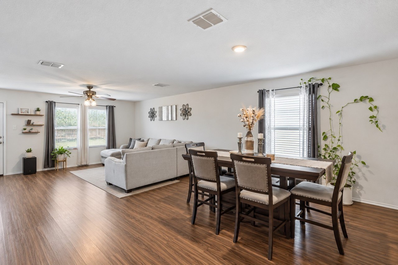 328 Falling Star Dr - Photo 6 of 16