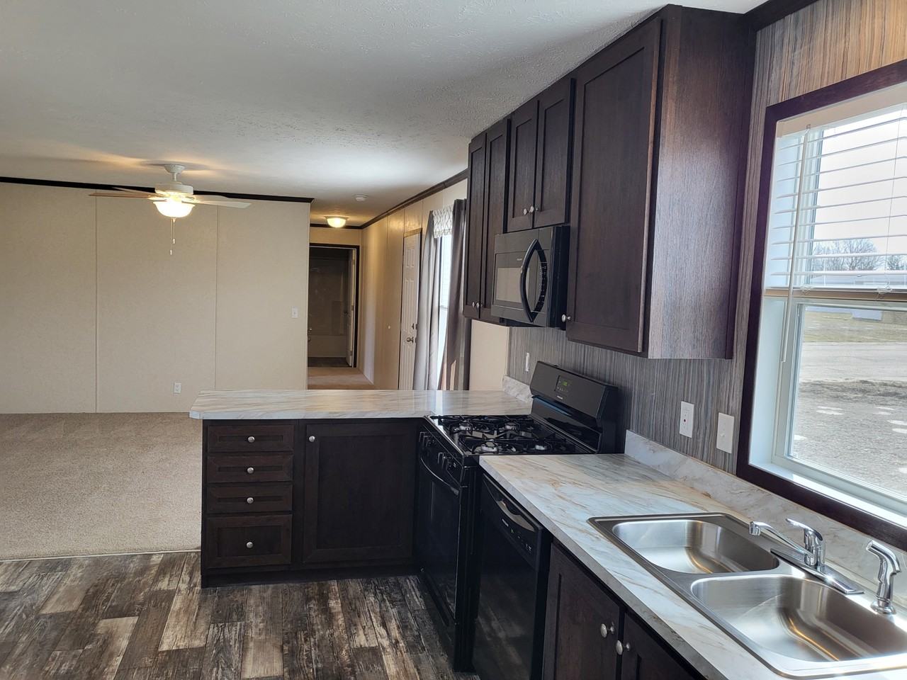 46000 Geddes Rd #211 - Photo 2 of 8