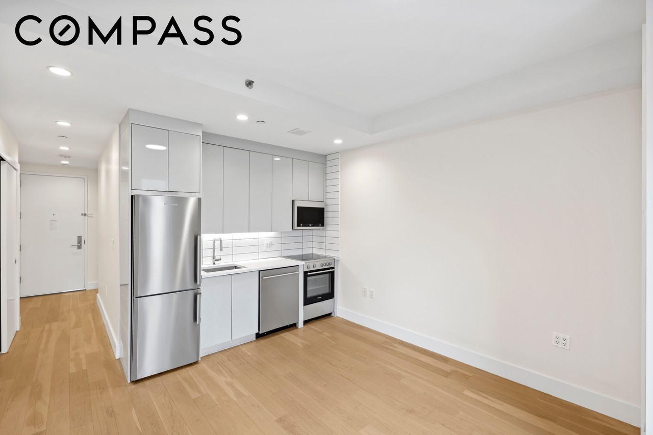 195 Clarkson Ave #6C - Photo 3 of 16