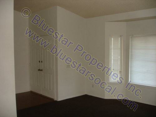 11628 Maple Valley Rd - Photo 3 of 14