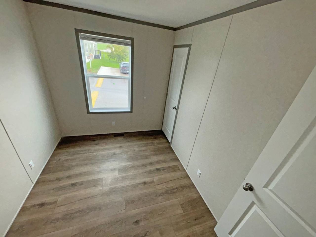 1 Leonard Ave #1L - Photo 7 of 14