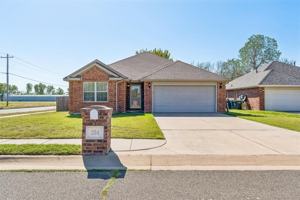 featured image of 204 John Rausch Ln