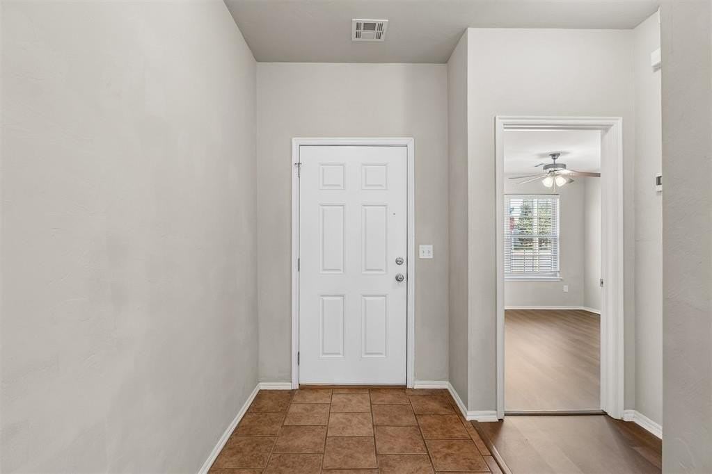 204 John Rausch Ln - Photo 2 of 31