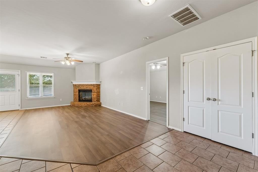 204 John Rausch Ln - Photo 4 of 31
