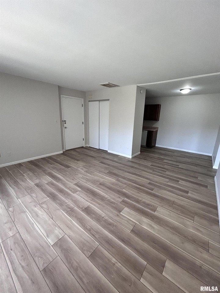 5326 N Humboldt Ave #203 - Photo 2 of 13