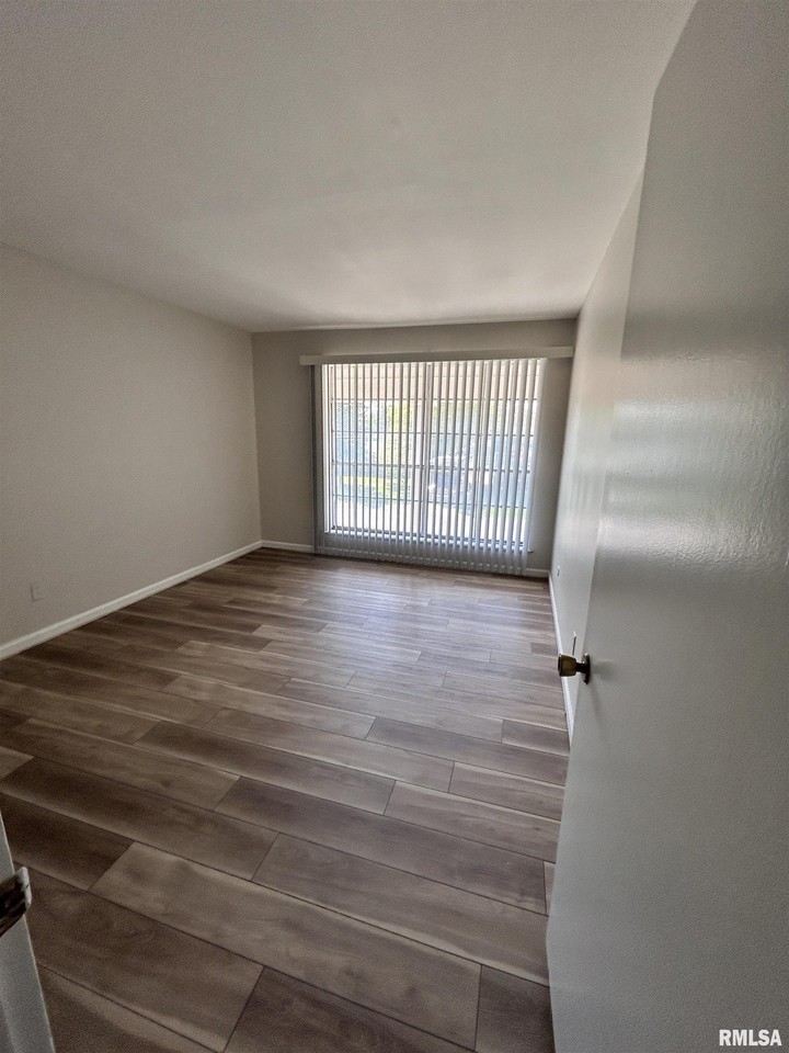5326 N Humboldt Ave #203 - Photo 4 of 13