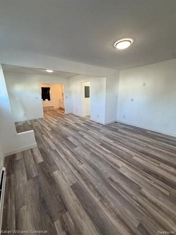 20262 Coventry St - Photo 2 of 11