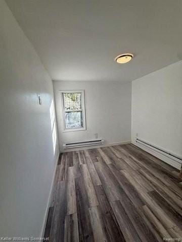 20262 Coventry St - Photo 5 of 11