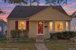 featured image of 2201 Harwood Ave