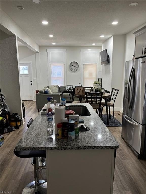 1004 Barney St - Photo 4 of 12