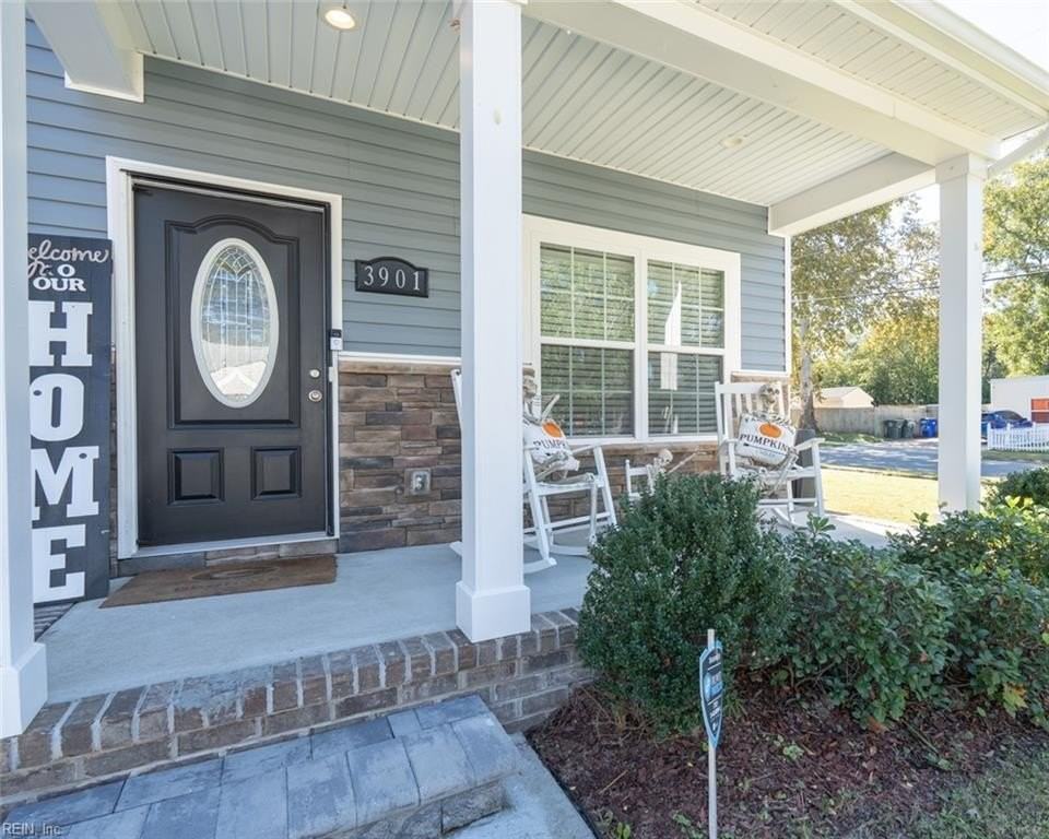 3901 Davis St - Photo 5 of 50