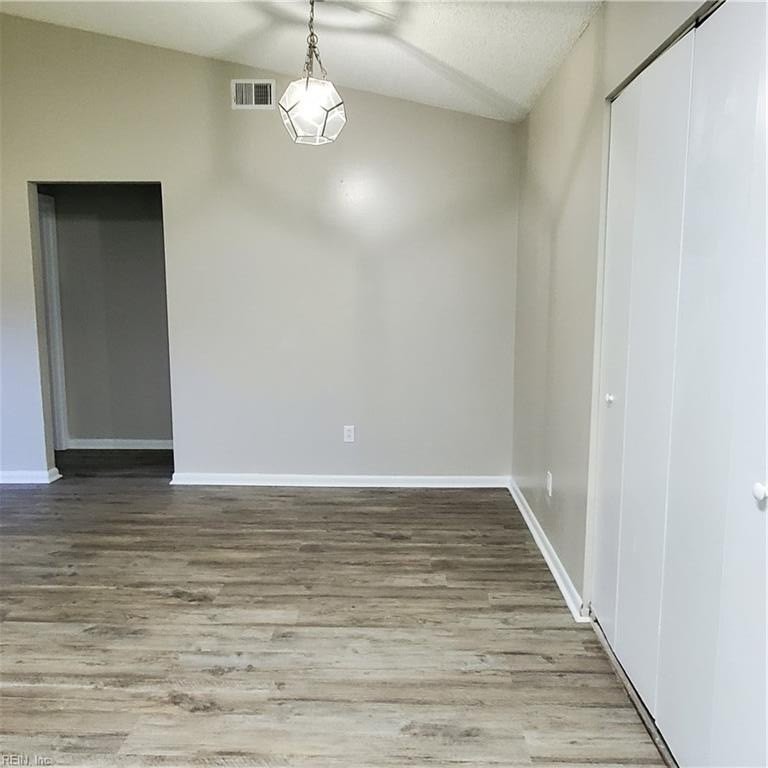 1104 Tarragon Ct - Photo 7 of 26