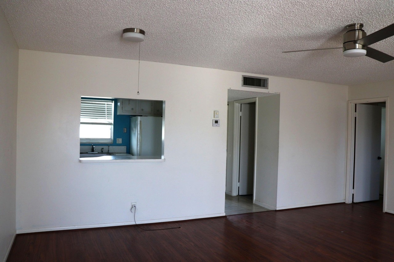 715 Lori Dr #315 - Photo 4 of 9