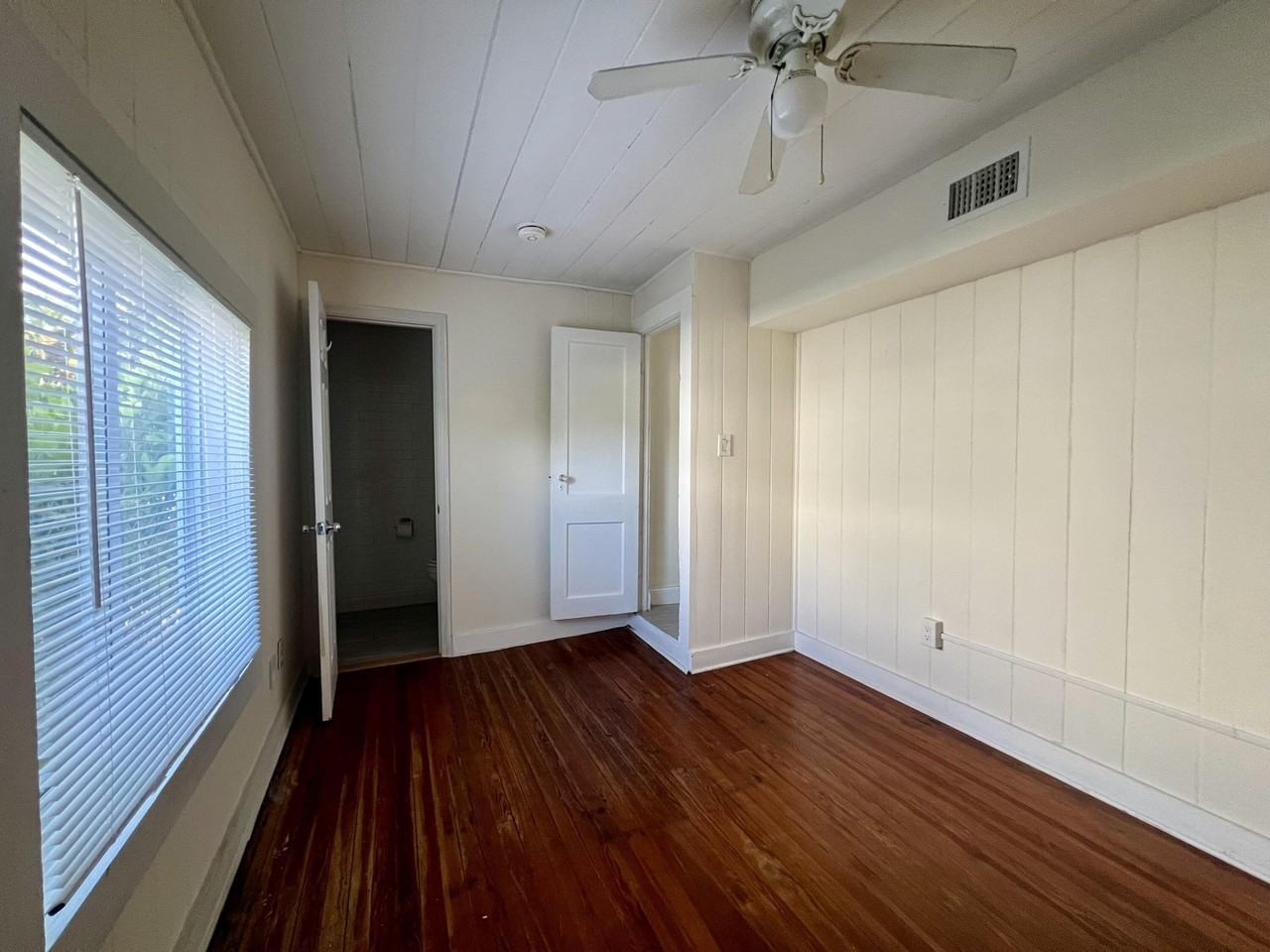 705 Francis St - Photo 4 of 14