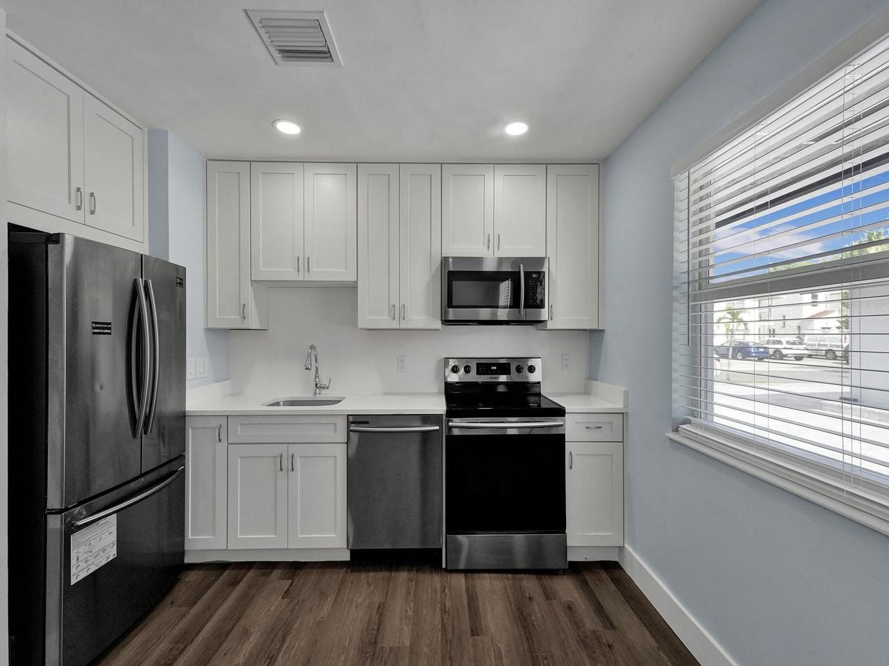 338 Walton Blvd #2 - Photo 3 of 21
