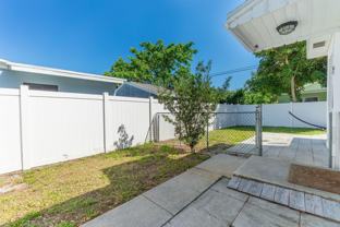 214 Ne 11th St #B - Photo 1 of 1