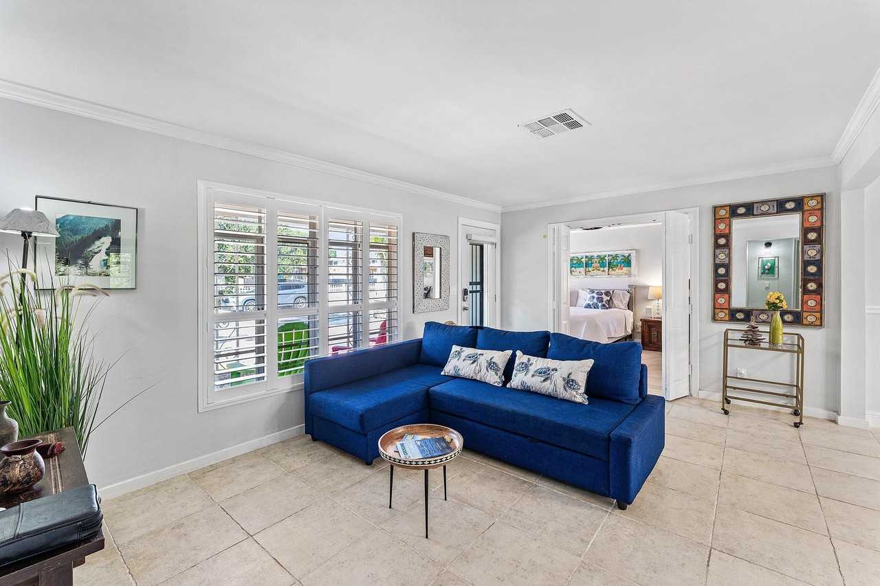 320 S Ocean Breeze - Photo 6 of 45