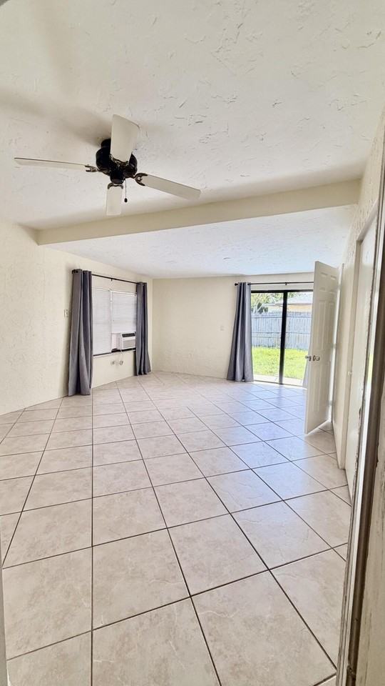 9121 E Highland Pines Dr - Photo 4 of 9